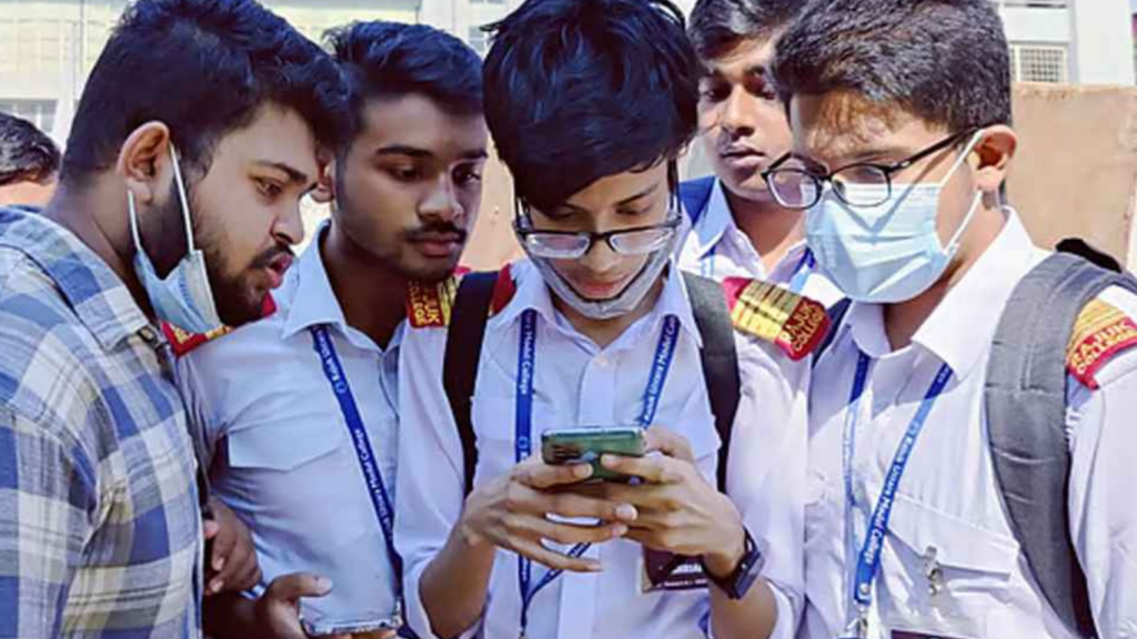 অপেক্ষার প্রহর শেষ, জানা গেল এসএসসি পরীক্ষার ফল প্রকাশের তারিখ
