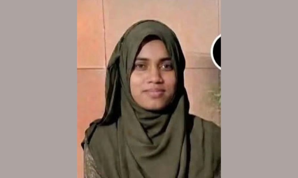 লালপুরে স্কুলছাত্রী নিখোঁজ, শিক্ষককে মারধরের অভিযোগ
